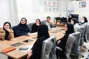 نشست پایش عملکرد مرکز خدمات جامع سلامت شهری و روستایی آباده طشک