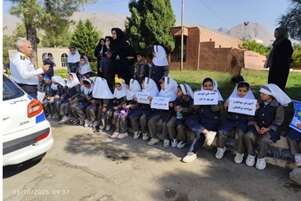 مراسم روز ملی کودک همراه با آموزش ایمنی ترافیکی در شهرستان بختگان