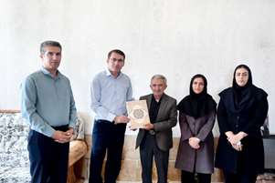 دیدار سرپرست شبکه بهداشت و درمان شهرستان بختگان با خبرنگار شهرستان به مناسبت روز خبرنگار