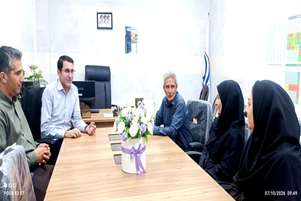تقدیر از سالمند بازنشسته شبکه بهداشت و درمان شهرستان بختگان به مناسبت هفته سالمند